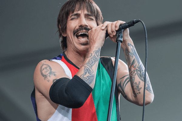 Anthony Kiedis: The Fearless Voice Behind Red Hot Chili Peppers’ Lasting Legacy Anthony Kiedis